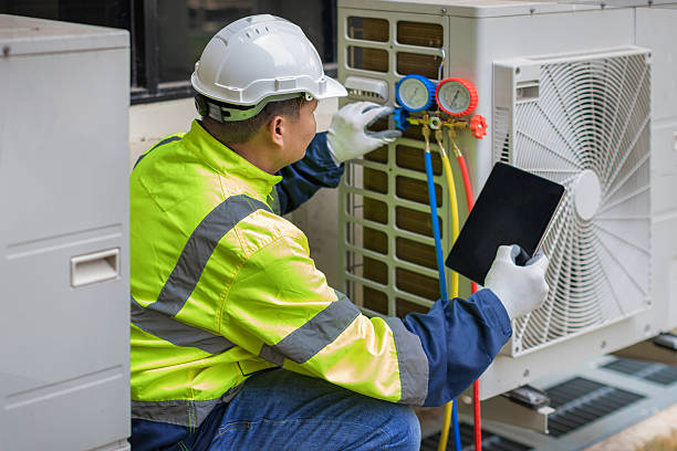 Professional Hvac technician working in Holland, MI